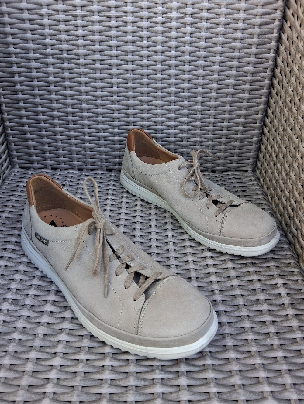 Mephisto Air-Jet Lace-Up Sneakers in Light Taupe